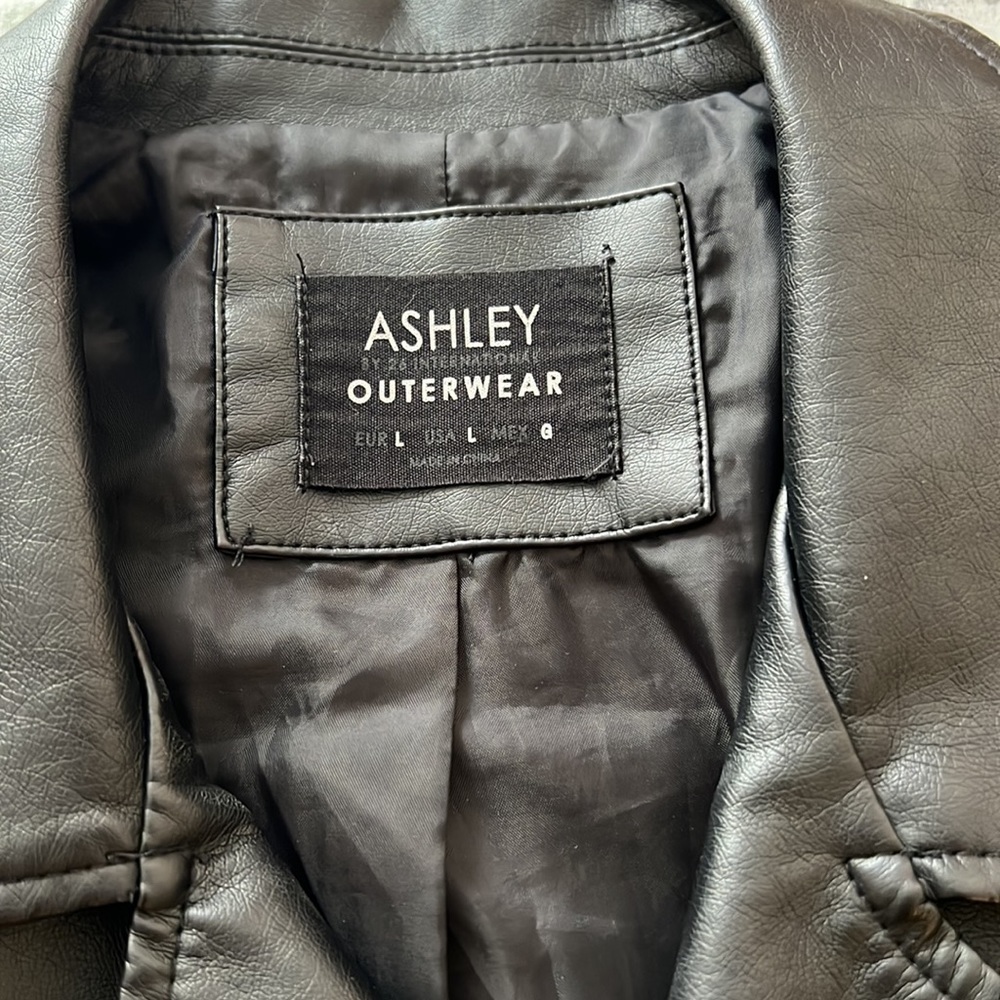 Ashley By 26 International Black Faux Leather Jacket - Picture 5 of 8